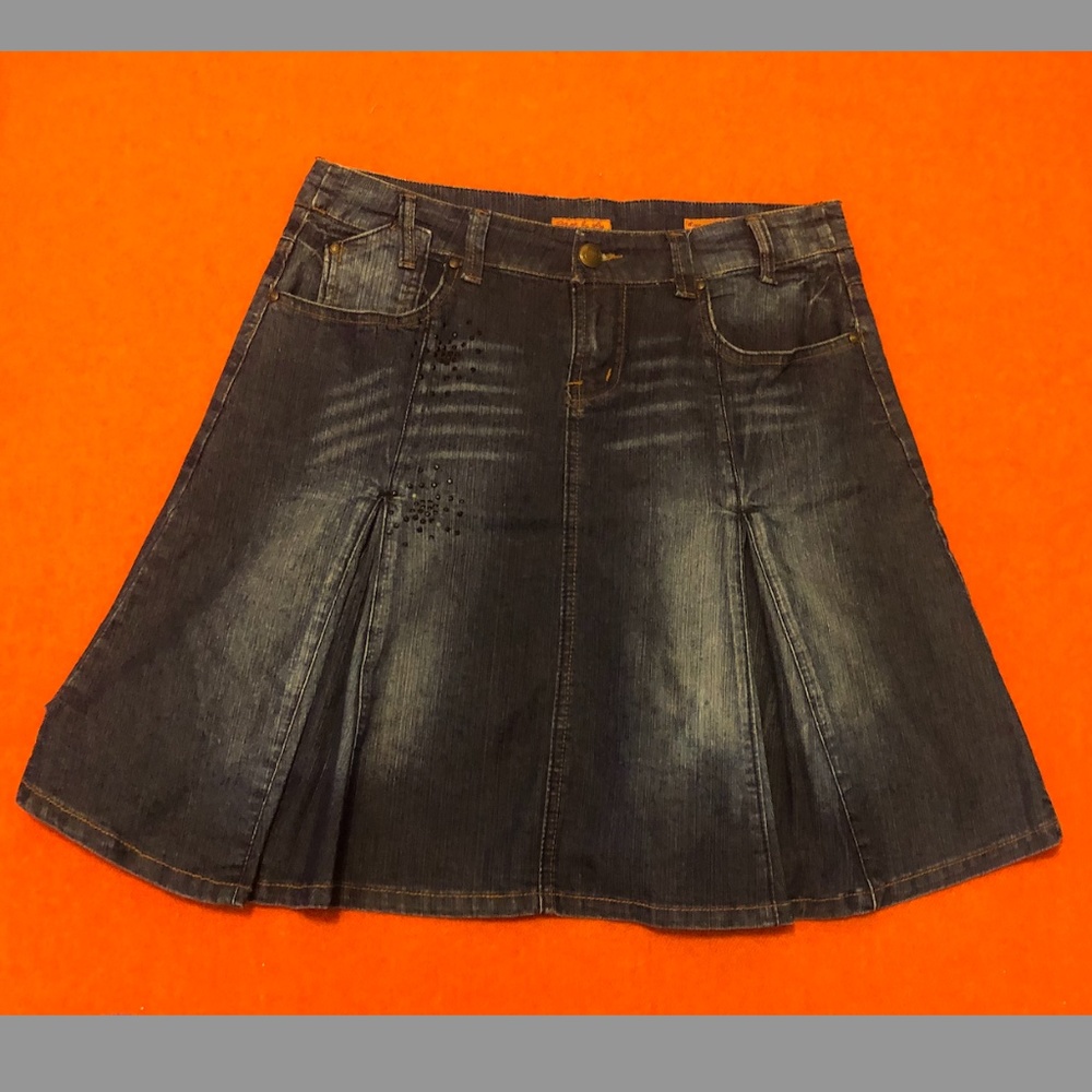 Vintage Plastic by Gly denim skirt with pleats EUC